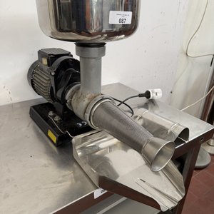 Exprimidor Triturador Profesional Reber 9000 Italy N°5 Eléctrico - imagen 1