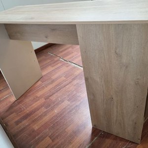 Escritorio Moderno Melamina Clara con Estantes y Puerta - imagen 4