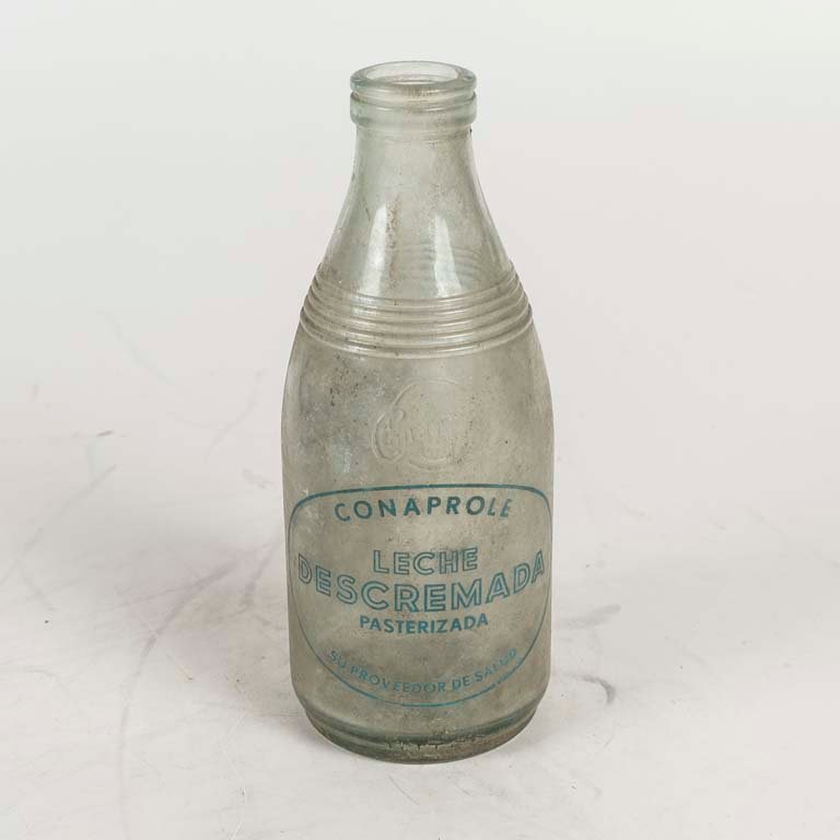 Botella de Vidrio Descremada Conaprole Antigua