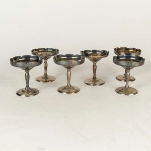 Lote siguiente: Juego de 6 Copas de Platina Estilo Vintage