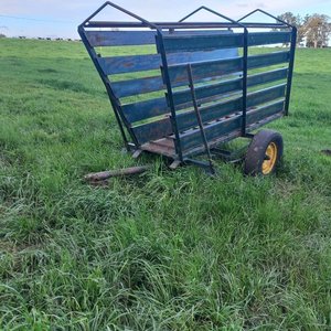 Lote siguiente: Cargadero Portátil para Ganado