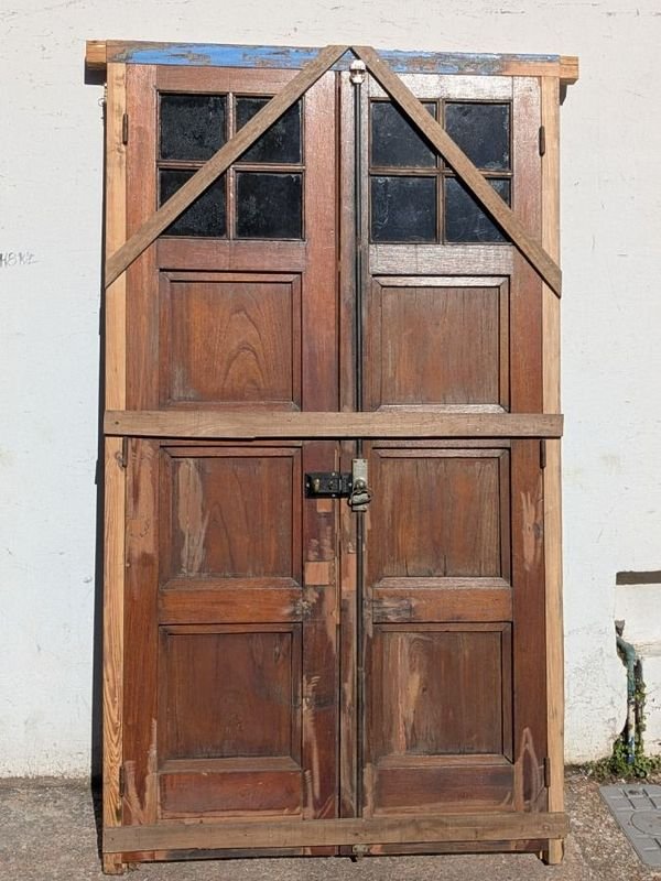 Puerta doble en cedro con marco de pinotea - imagen 7