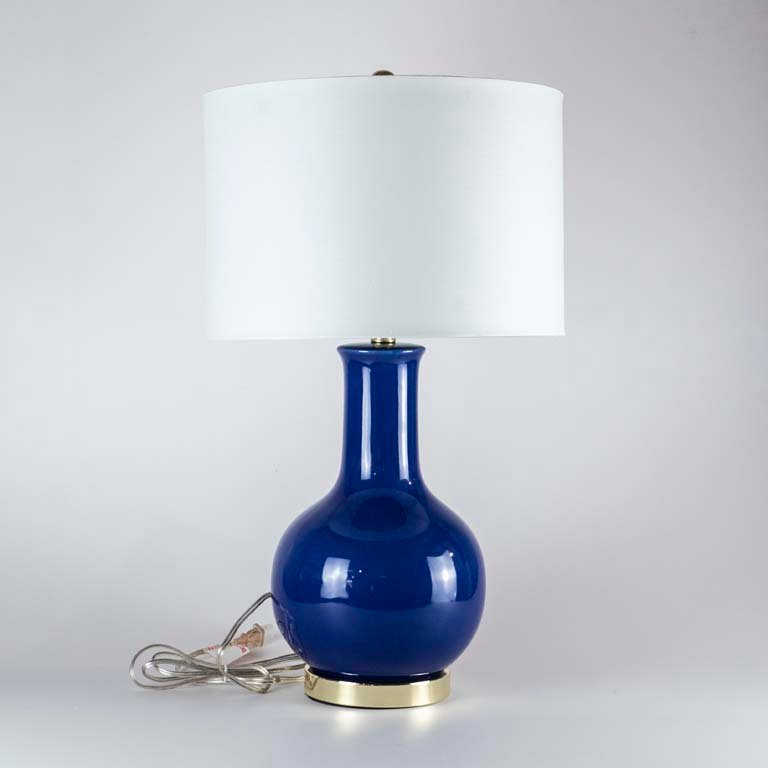 Lámpara de mesa de una luz en cerámica azul con base dorada - imagen 1