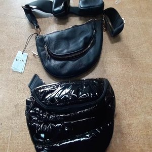 Lote anterior: Riñoneras Negras de Cuero y Charol Brillante