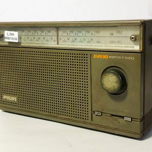 Lote de 3 Radios Portátiles: Sakura, Philips e International - imagen 3