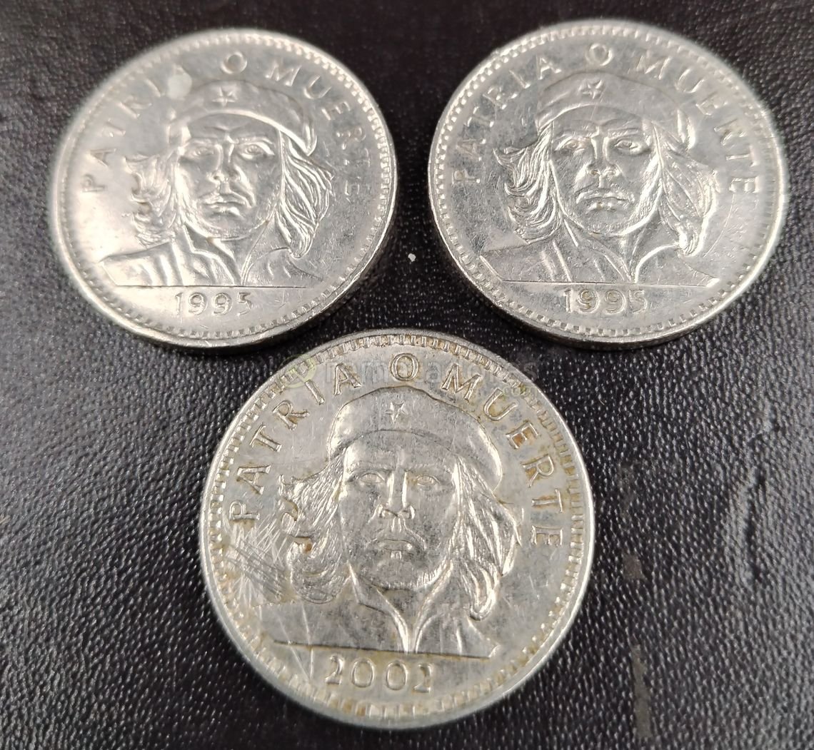 Lote de Monedas: 3 con Che Guevara (1995, 2002) y 2 Dracmas Griegos (1982)