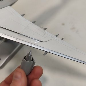 Maqueta Airbus A340-600 Lufthansa Herpa Escala 1/200 con Base - imagen 8