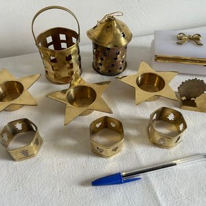 Lote de Adornos Navideños y Servilleteros en Bronce - imagen 2