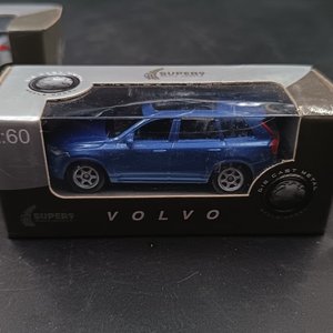 Lote de 2 autos a escala 1:60: Audi y Volvo - imagen 4