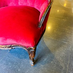 Sillón Luis XV Antiguo Tapizado en Terciopelo Rojo - imagen 3
