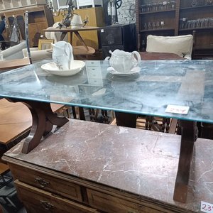 Lote siguiente: Mesa Ratona Madera y Vidrio Biselado