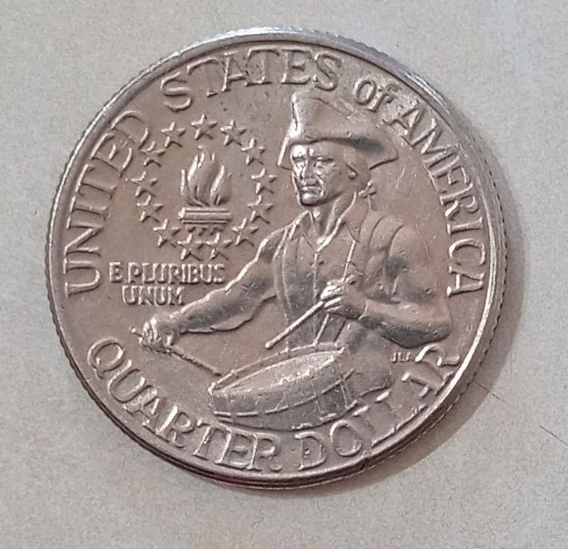 Lote siguiente: Moneda de 25 centavos de dólar de Estados Unidos conmemorativa del Bicentenario