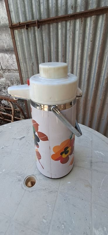 Termo de 2 L - Botella de termo con capacidad de 2 litros - imagen 3