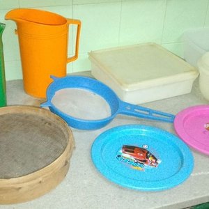 Juego de Vajilla y Utensilios de Cocina de Melamina y Plástico - imagen 3