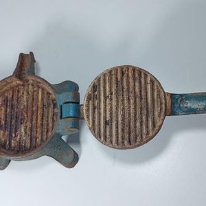 Prensa de Jugo de Carne Antigua en Hierro Fundido - imagen 2