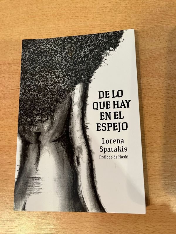 Libro de L. Spatakis, De lo que hay en el espejo