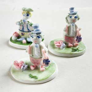 Lote siguiente: Lote de Figuras de Porcelana con Detalles