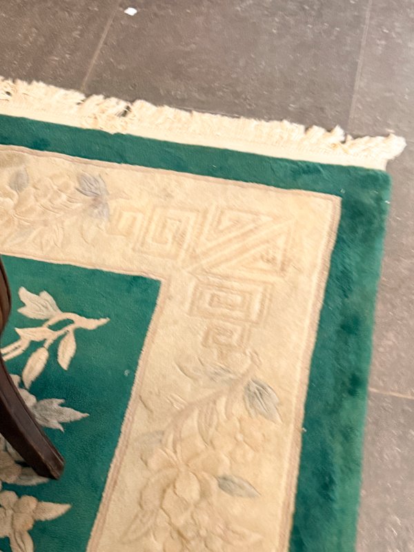 Alfombra Oriental Verde y Beige con Diseño Floral