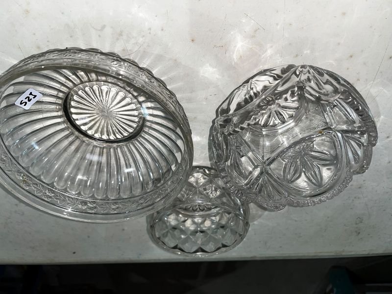 Juego de 3 Bols de Vidrio Tallado
