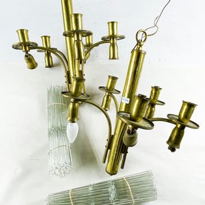 Dos Lámparas Colgantes Bronceadas de Cinco Luces con Tubos de Cristal - imagen 2