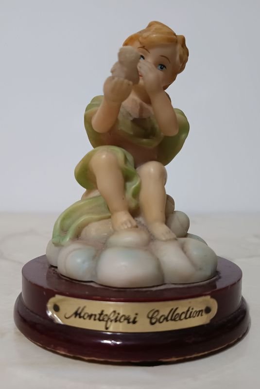 Figura de Ángel con Paloma en Resina, Colección MONTEFIORI - imagen 3