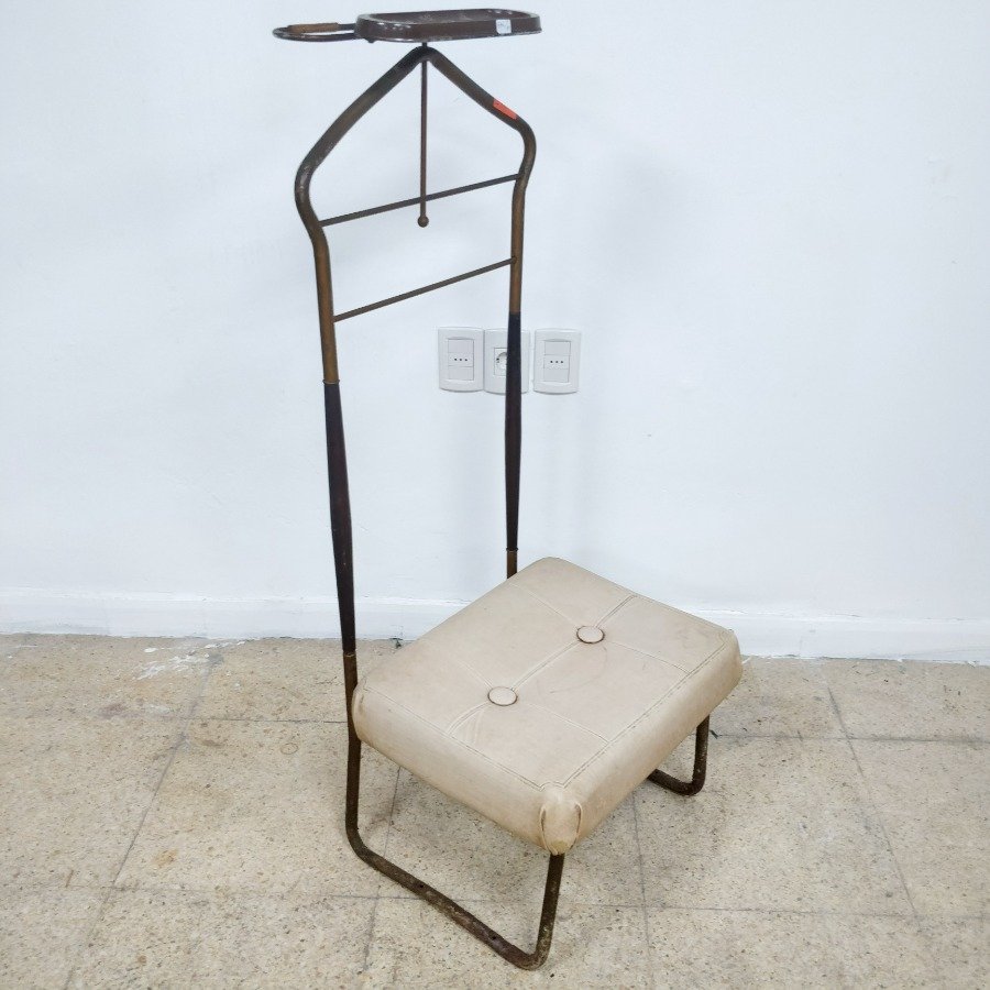 Antiguo despojador de diseño en metal con asiento tapizado - imagen 4
