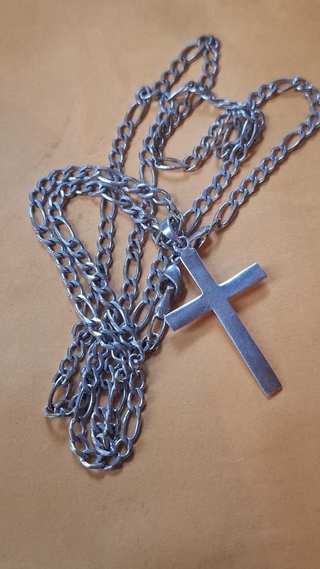 Cadena con crucifijo de plata - Joyas y accesorios - imagen 3