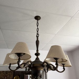 Araña Clásica de Bronce con 6 Luces y Brazos Ornamentales - imagen 6