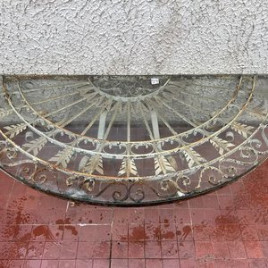 Lote anterior: Mesa Antigua de Reja con Vidrio y Diseño de Hojas