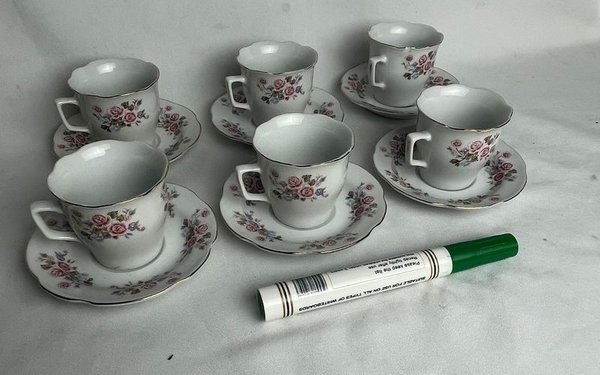 Tazas de porcelana con patrón floral - imagen 1