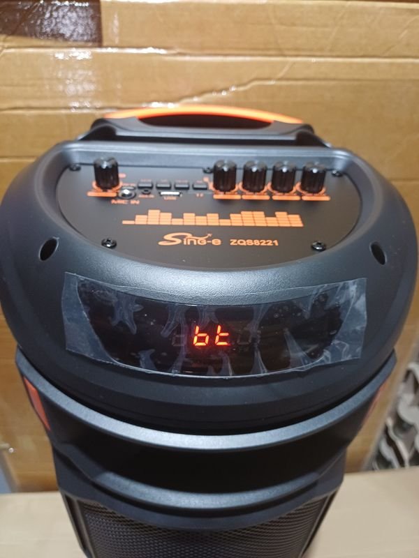 Altavoces y Micrófonos de Alta Calidad - imagen 5
