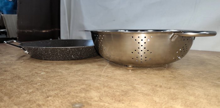 Paellera esmaltada y colador en acero inoxidable nuevos - imagen 4