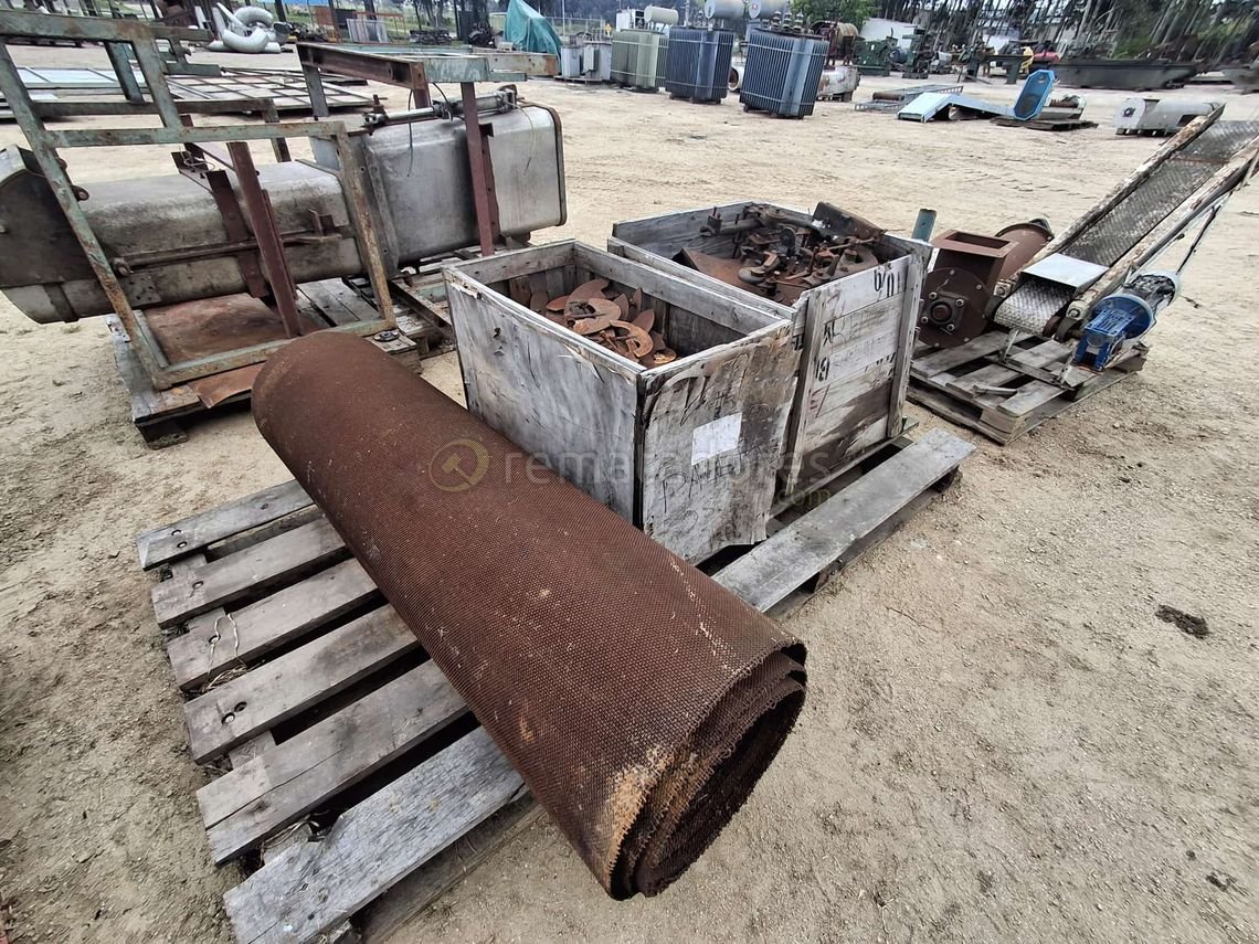 Lote de Materiales Metálicos y Componentes Industriales