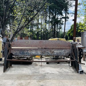 Lote anterior: Plegadora de chapa industrial antigua