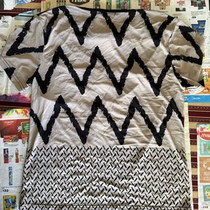 Blusa Nueva Talle M/L con Diseño Zigzag - imagen 4