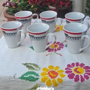 Lote anterior: Lote 83 6 tazas con diseño