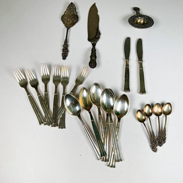 Lote anterior: Colección de utensilios de cocina en plata