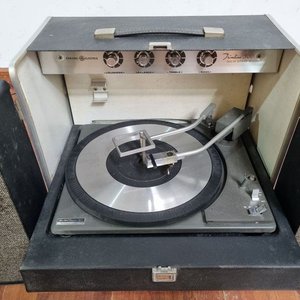 Tocadiscos Estéreo General Electric Trimline Stereo 500 Vintage Maleta Portátil - imagen 2