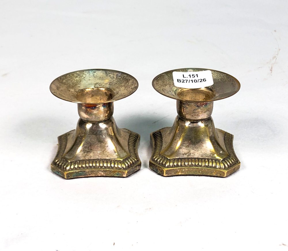 Par de Candeleros Ingleses Sheffield de Metal Plateado