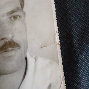 Fotografía Vintage Atilio García con Camiseta de Nacional - Estudio Del Río (c. 1940s/50s) - imagen 3