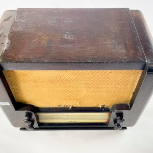 Radio Antigua de Madera con Parlante Rola - imagen 2