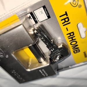 CANDADO DE SEGURIDAD DE PERNO GIRATORIO GRANDE, 94MM, 5 LLAVES, NUEVO EN BLISTER - imagen 3