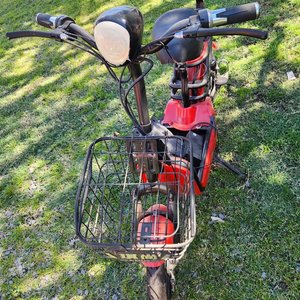 Bicicleta Eléctrica Roja con Canasto - Sin Batería - imagen 3