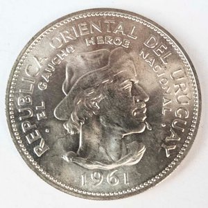 Lote siguiente: Moneda de Plata Uruguaya 10 Pesos 1961 "El Gaucho Héroe Nacional"