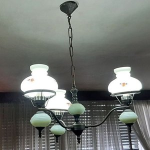 Lote siguiente: Araña Colonial de Bronce con 3 Tulipanes Pintados