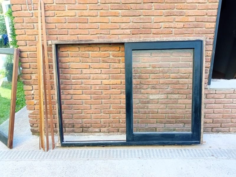 Item 869993 - Image 1