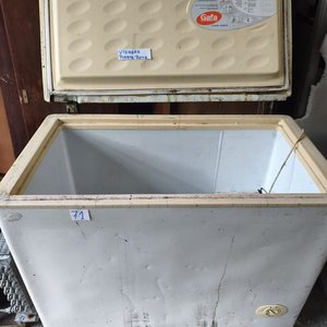 Freezer Gafa Horizontal Funcionando con Bisagras Rotas - imagen 3