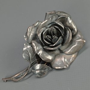 Antiguo Prendedor de Plata con Alfileres de Oro en Forma de Rosa - imagen 3