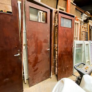 Dos Puertas de Madera Oscura para Interior con Marco - imagen 2