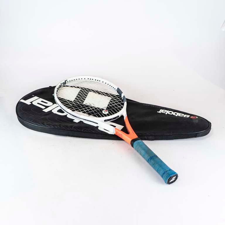 Lote siguiente: Raqueta de tenis Babolat - Medidas: 70cm